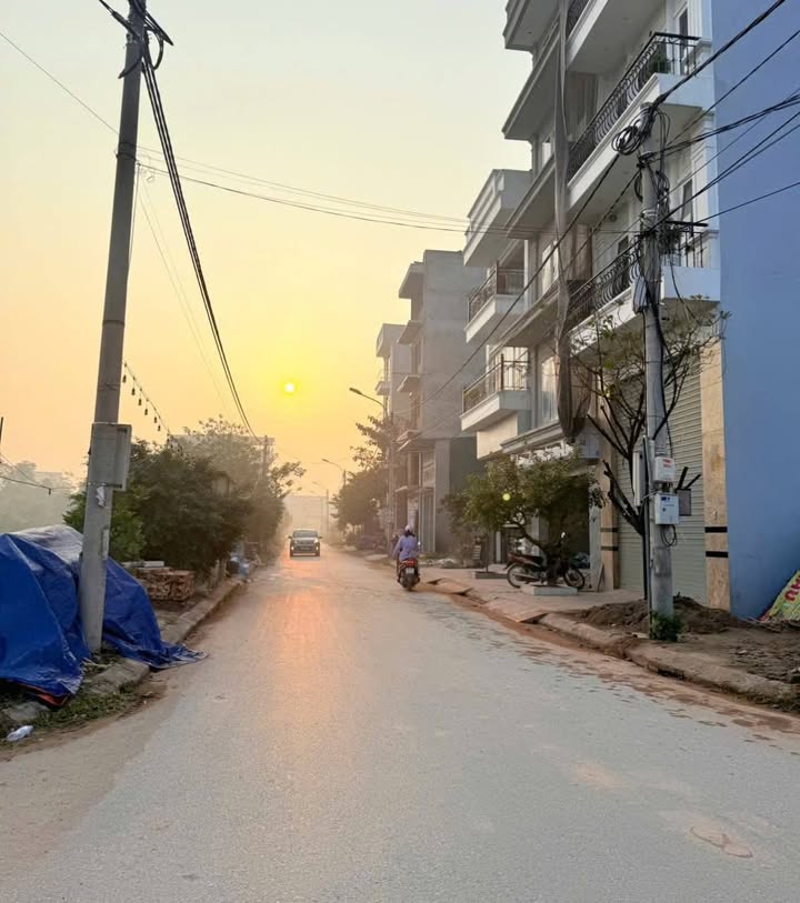 Đất nền 80m² tại Đan Phượng - Mặt tiền đường Hoàng Quốc Việt, chỉ 8.96 tỷ!