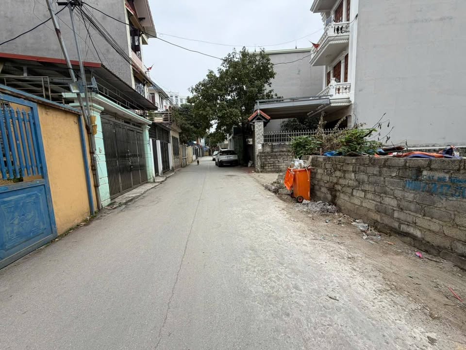 Bán đất trung tâm Lạng Sơn 95m² giá 2.6 tỷ - Vị trí đắc địa, tiện ích đầy đủ!