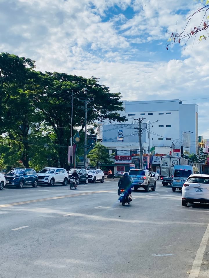 Cho thuê mặt tiền Quốc Lộ 20 Đà Lạt 112m² giá 25 triệu - Kinh doanh thuận lợi!