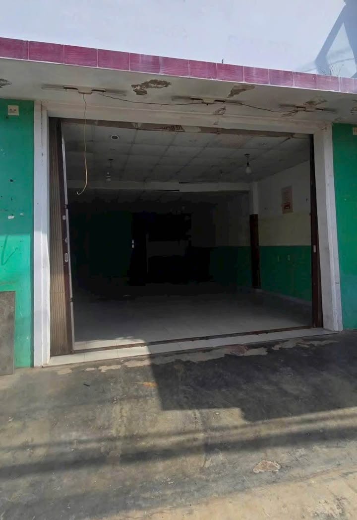 Cho thuê mặt bằng mặt tiền đường Xô Viết Nghệ Tĩnh, Đà Lạt 180m² - Giá chỉ 11 triệu/tháng!