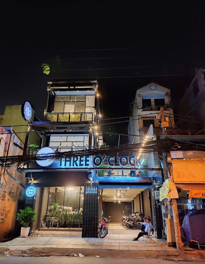 Nhà mặt tiền cho thuê Cách Mạng Tháng Tám, Quận 10, 160m² - Phù hợp cho kinh doanh ngay!