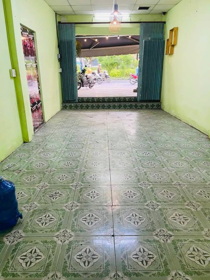 Nhà Mặt Tiền Tỉnh Lộ 10 Quận Bình Tân 40m² giá 6.5 triệu - Địa điểm kinh doanh lý tưởng!