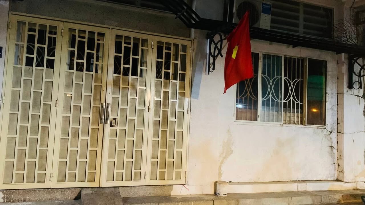 Nhà cho thuê chân đế Chung cư 208 Nguyễn Gia Trí 49m² giá 8.5 triệu - Phù hợp kinh doanh, ở gia đình!