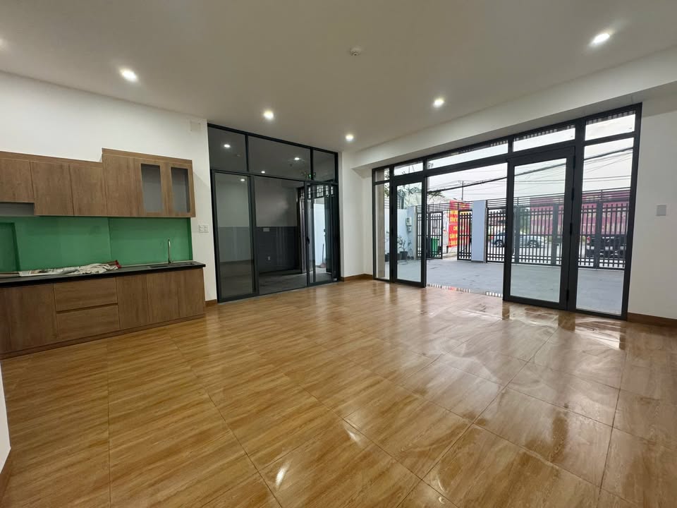 Mặt bằng kinh doanh mặt tiền 777 Nguyễn Duy Trinh, Thủ Đức 54m² giá 15 triệu - Thích hợp kinh doanh sạch sẽ!