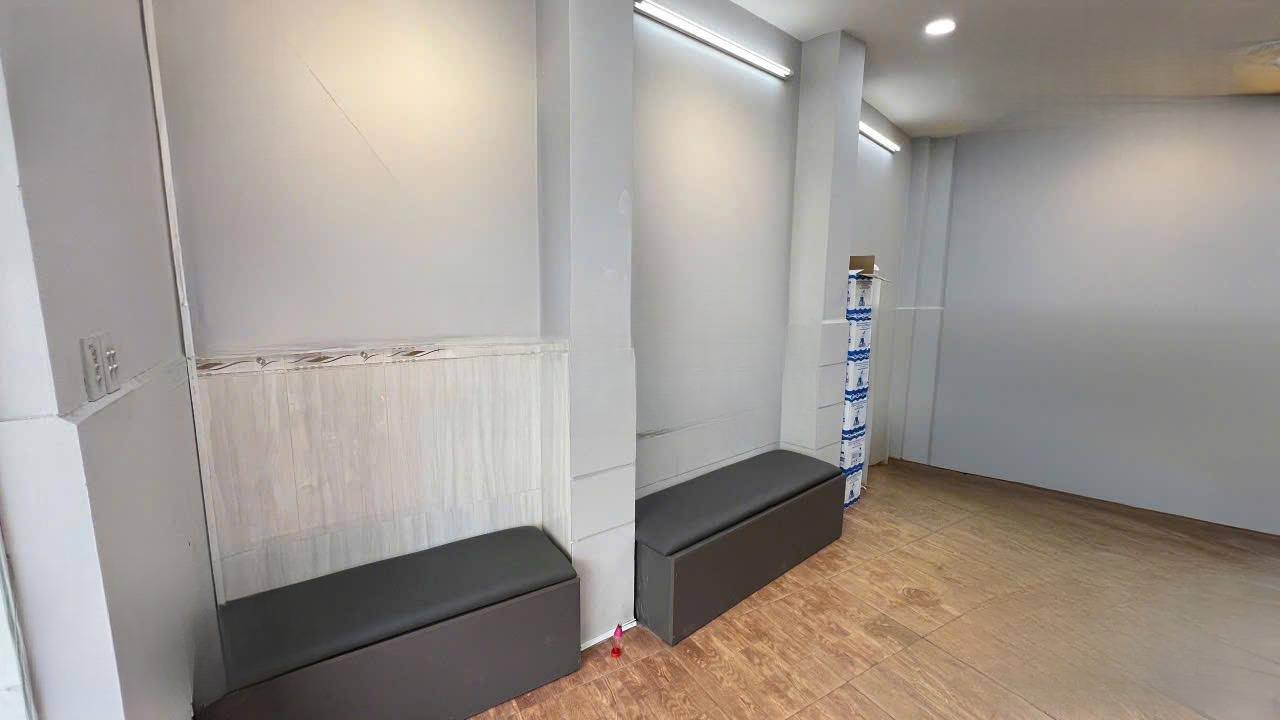 Mặt bằng kinh doanh cho thuê đường Lê Hồng Phong Quận 10, 25m² chỉ 20 triệu/tháng - Vị trí đắc địa, kinh doanh sầm uất