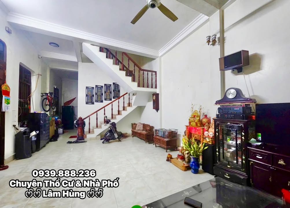 Nhà 3 tầng mặt tiền 5.3m tại Thanh Hóa giá chỉ 5 tỷ - Đầu ve 2 mặt tiền kinh doanh đỉnh!