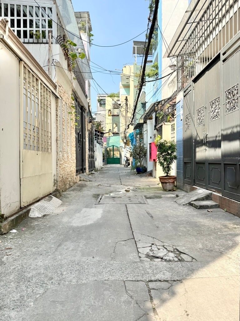 Nhà phố Phú Nhuận 44m² giá 6.45 tỷ - Lô góc 2 mặt tiền, hẻm 3m yên tĩnh!