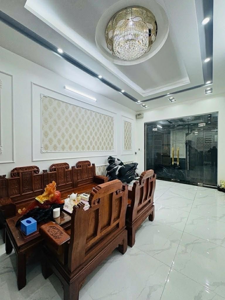 Nhà phố Hoàng Mai 54m² 4 tầng giá 12 tỷ - Tiện ích ngập tràn, sẵn sàng giao dịch!