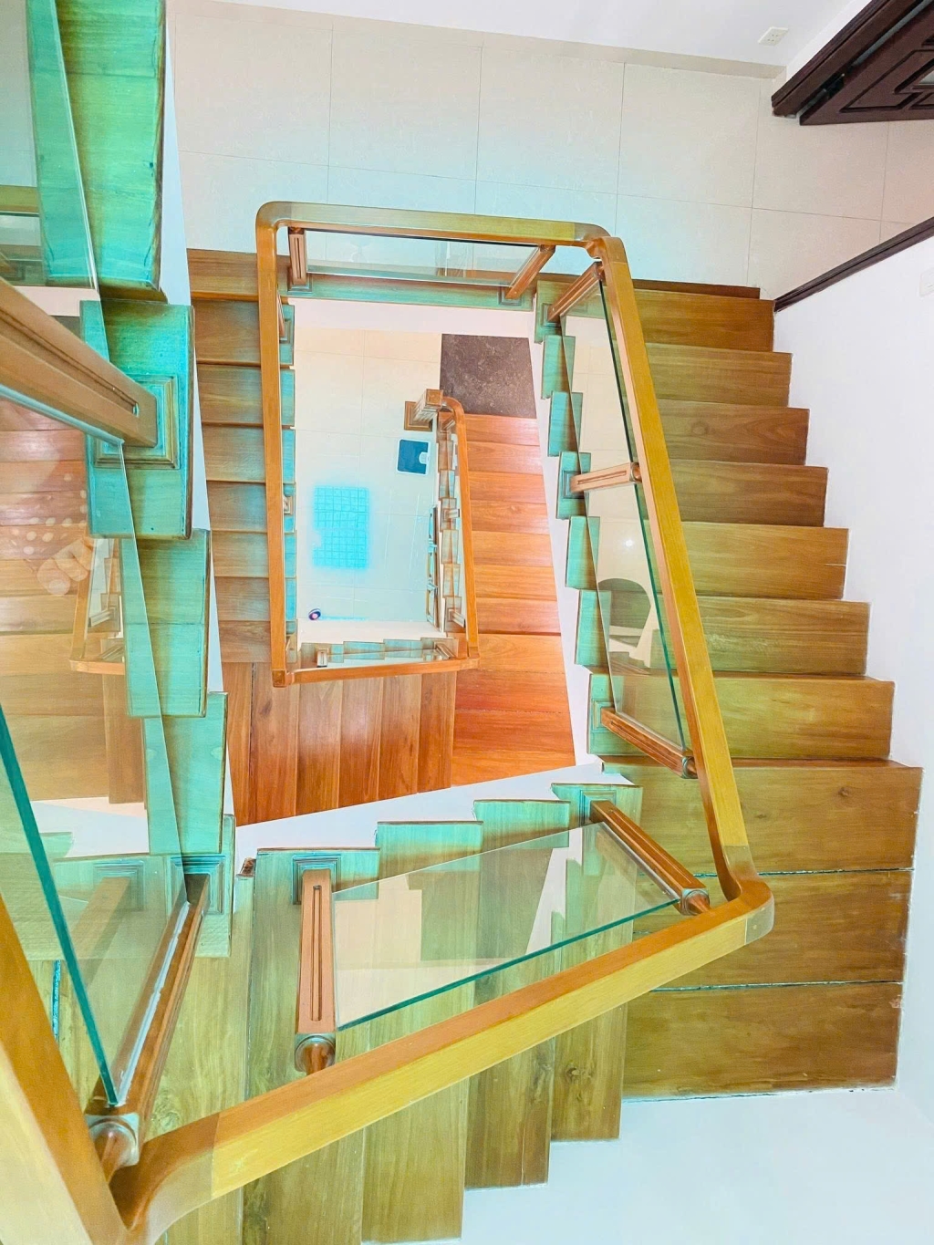 Bán nhà 4 tầng mặt tiền Lê Lai, Hải Châu, 95m² - Vị trí tuyệt đẹp, giá thương lượng!