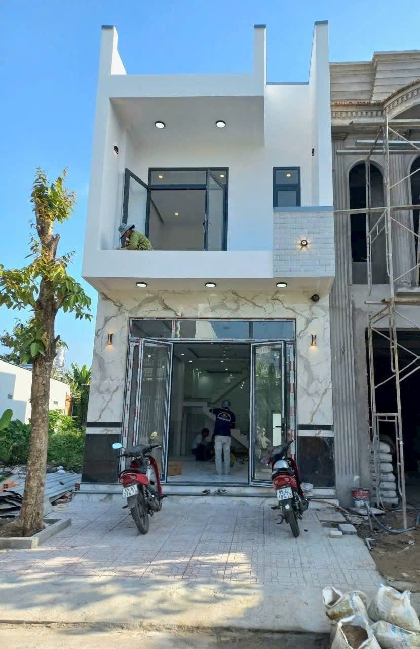 Nhà 1 Trệt 1 Lầu Sân Thượng Đường B2, KDC Phú An, 90m² giá 3,95 tỷ - Sẵn sàng vào ở!
