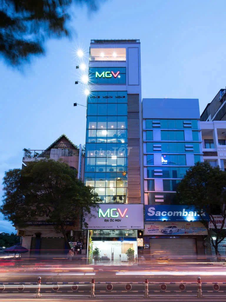 Building cho thuê mặt tiền đường Khánh Hội Quận 4 600m² - Giá tốt, thang máy tiện nghi!