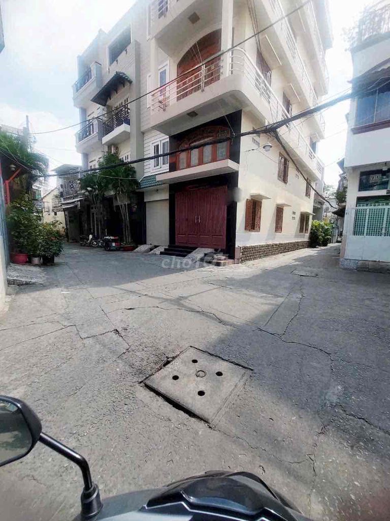 Nhà hẻm Nguyễn Biểu P1 Quận 5, 70m² giá 9.5 tỷ - Cơ hội đầu tư tuyệt vời!