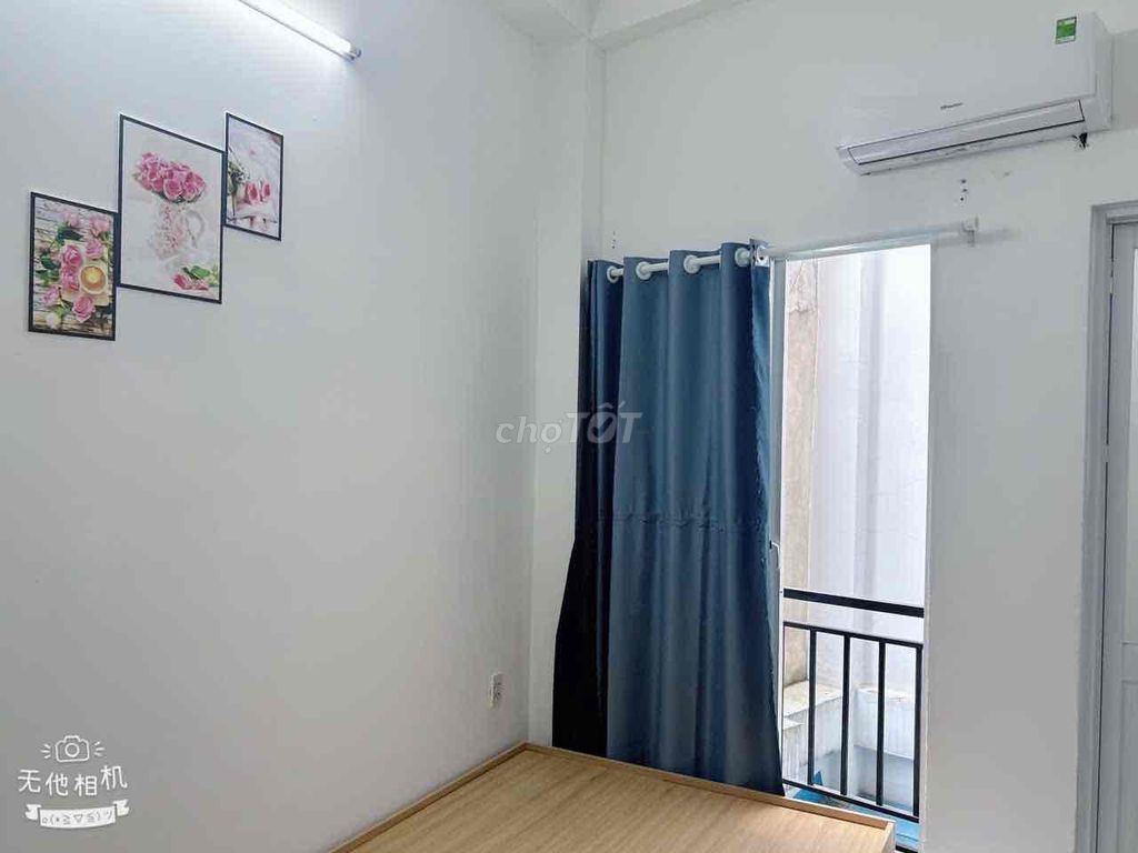 Phòng cho thuê tại Đường Nguyên Hồng, Bình Thạnh 18m² - Full nội thất, an ninh 24/7!