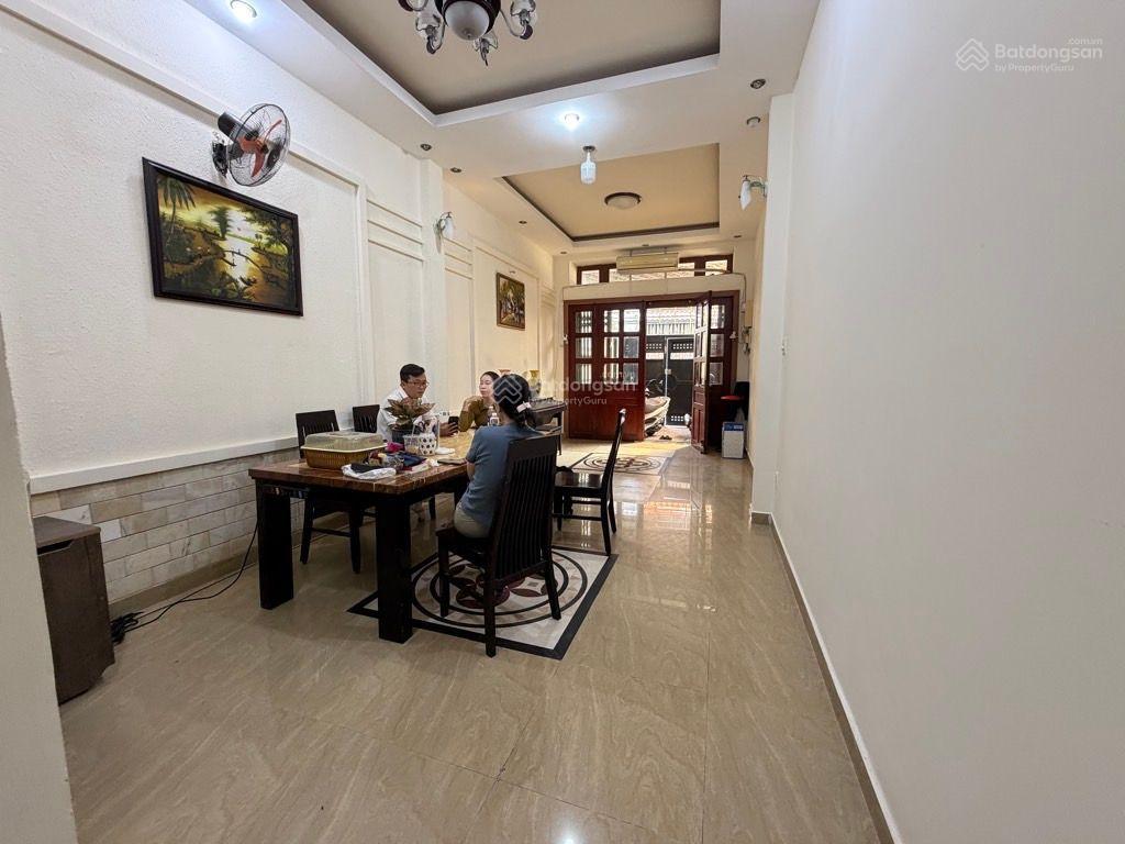 Nhà riêng Bình Thạnh 80m² giá 12 tỷ - Gần ngã tư Hàng Xanh, sổ hồng chính chủ!
