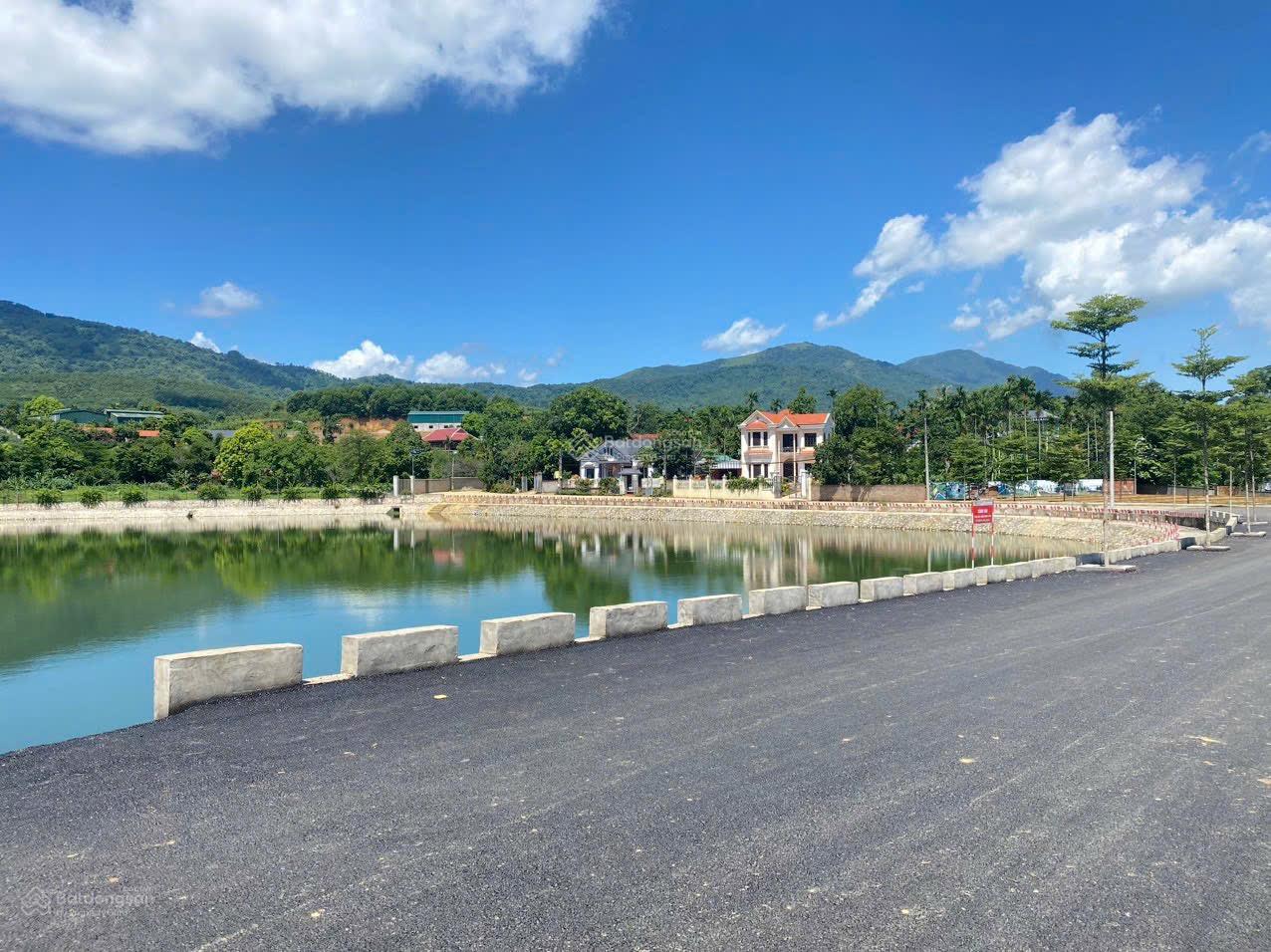 Đất nền Tân Xã Thạch Thất 100m² chỉ 3.3 tỷ - Pháp lý rõ ràng, view hồ