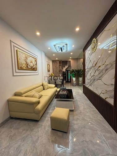 Nhà mặt phố Văn Chương, Đống Đa 72m² giá 29.5 tỷ - Đầu tư sinh lời ngay!