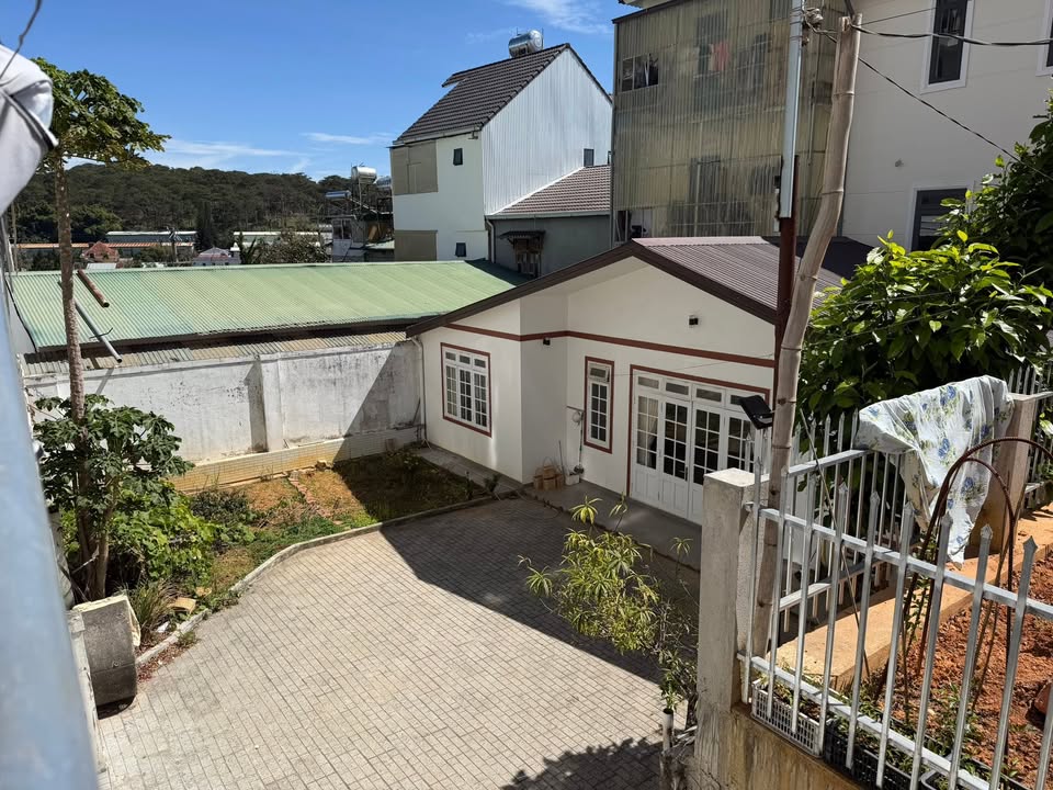 Nhà mặt tiền đường Lý Thường Kiệt, Đà Lạt 200m² giá 9,9 tỷ - Cơ hội đầu tư tuyệt vời!