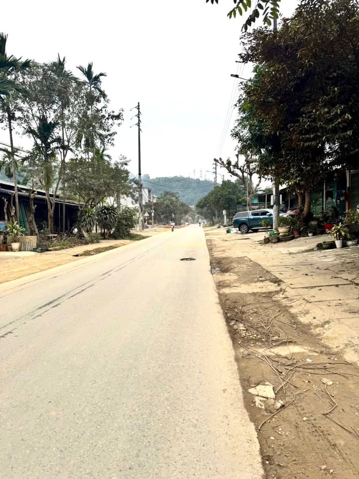 Kho xưởng 400m² tại Lào Cai, giá chỉ 8 tỷ - Đầu tư sinh lời ngay!