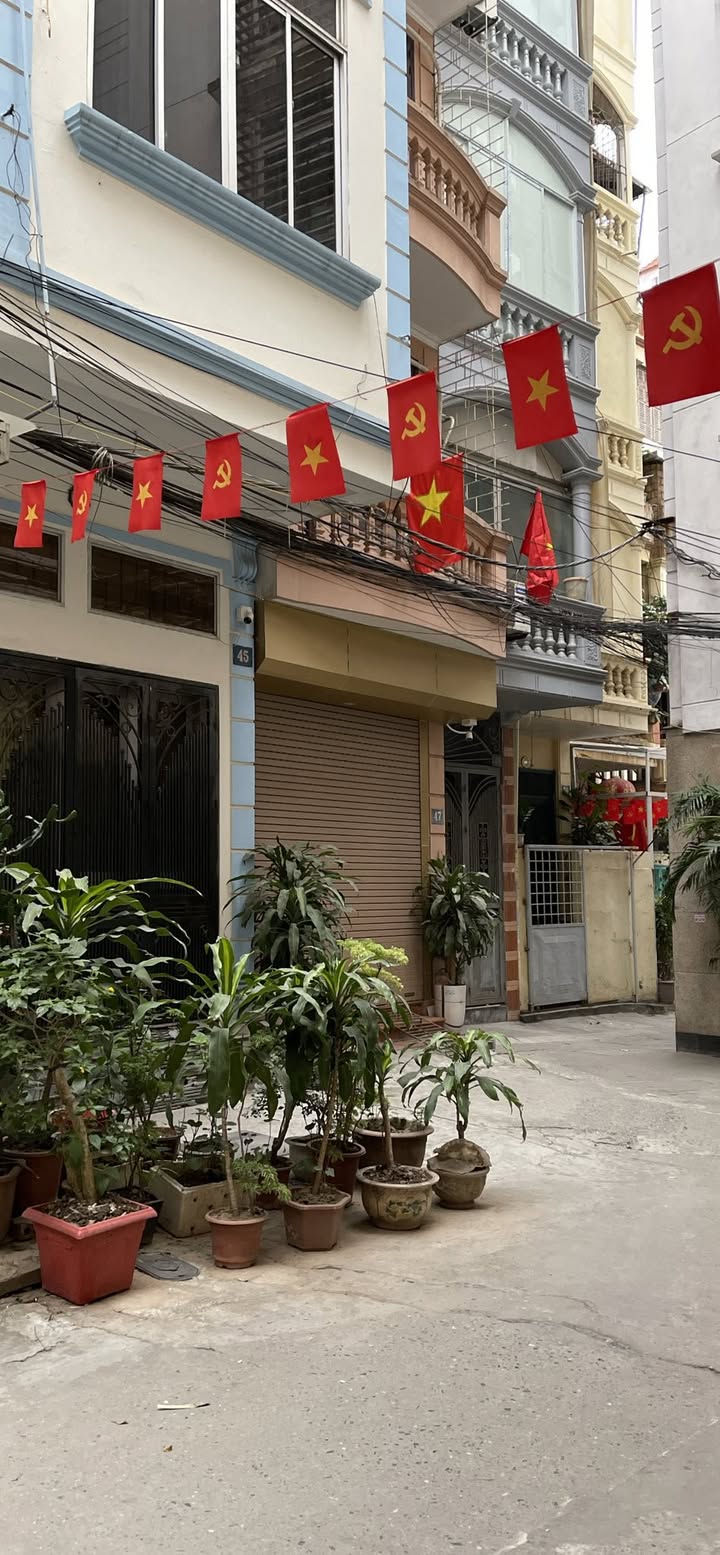 Nhà riêng Ba Đình 37m² giá 8.5 tỷ - Sổ đỏ chính chủ, Pháp lý chuẩn!