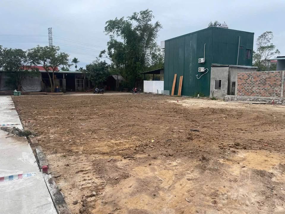 Đất nền tại ngõ Nguyễn Văn Siêu, Đồng Hới 90m² chỉ 400 triệu - Vị trí trung tâm lý tưởng!