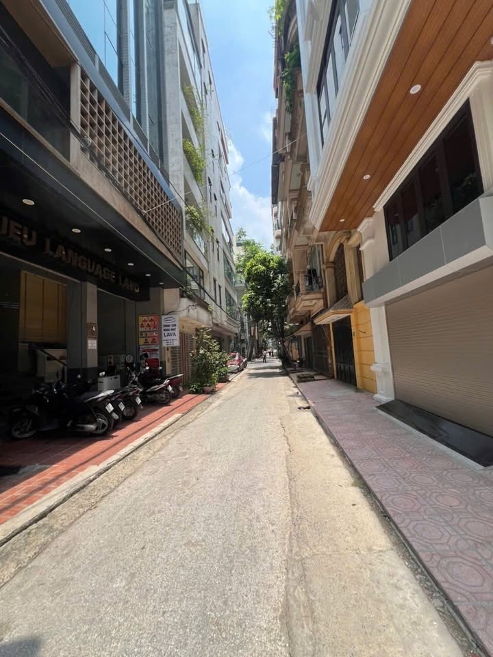 Nhà phố Nghĩa Đô, Cầu Giấy 74m² giá 34 tỷ - Kinh doanh đỉnh cao!