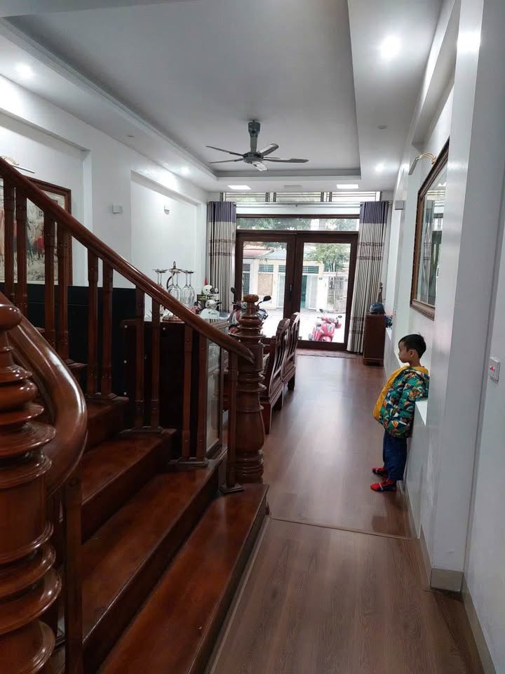 Nhà 2 tầng 1 tum tại đường Nguyễn Thị Định, Lào Cai 89m² - Hướng Đông, giá 4.79 tỷ