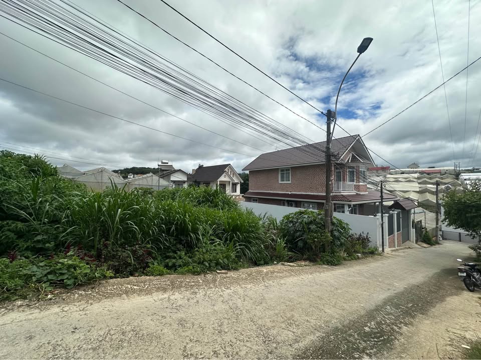 Đất nền Phan Thiết 222m² giá 8.6 tỷ - Khu vực tập trung nhiều villa lớn!