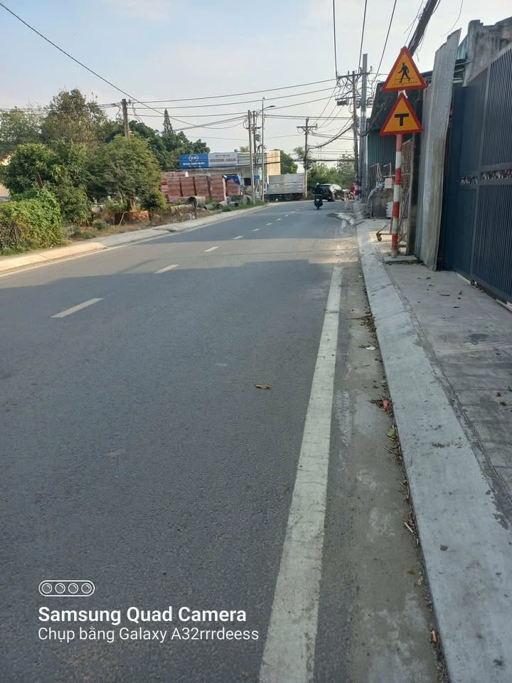 Đất Tân Hiệp Hóc Môn 362m² giá 10.8 tỷ - Phù hợp xây dựng nhà ở hoặc kho xưởng!