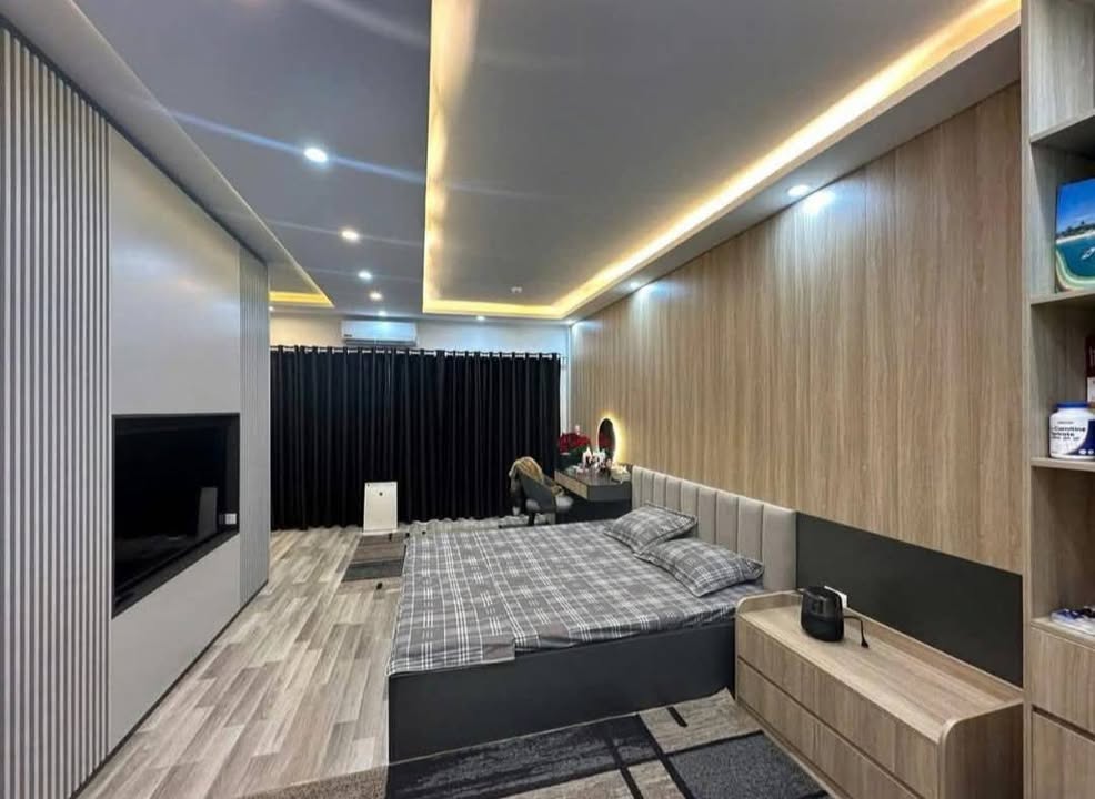 Nhà 7 tầng Tứ Liên Tây Hồ 52m² giá 16 tỷ - Thiết kế linh hoạt, thang máy hiện đại!