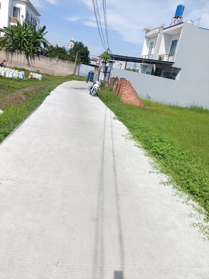 Đất nền xã Mỹ Hạnh Nam, Đức Hòa 110m² giá 1.39 tỷ - Sổ hồng chính chủ, khu vực phát triển!