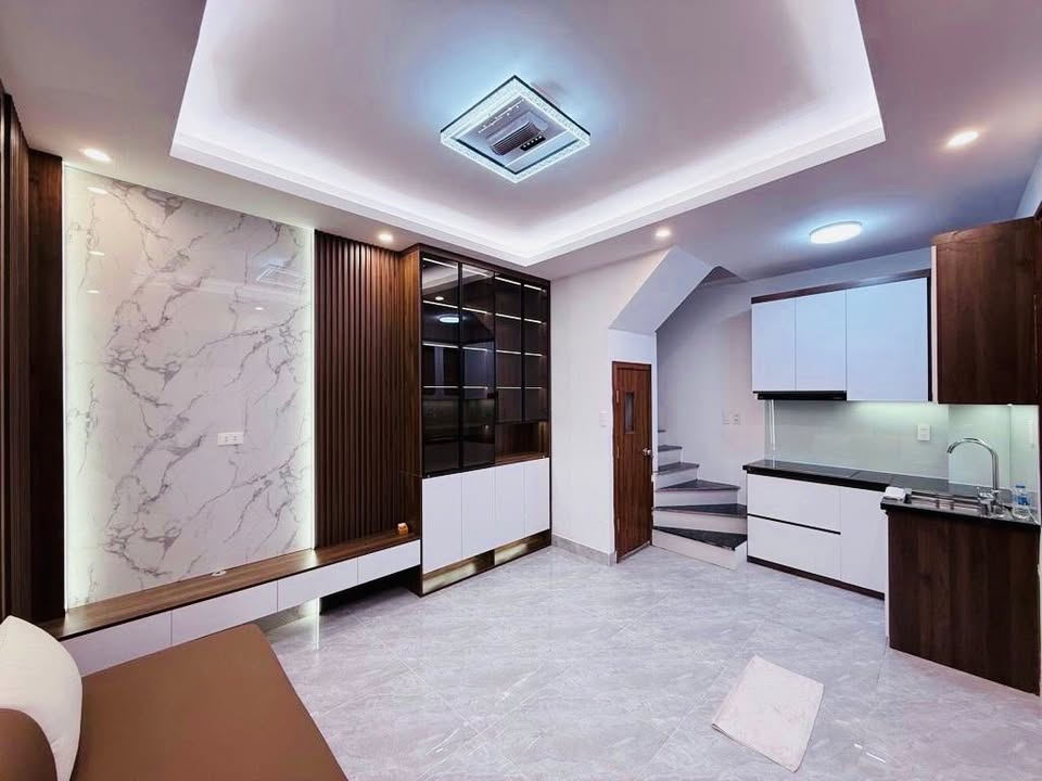 Nhà riêng ngõ 99 Xuân La, Tây Hồ 110m² giá 6.8 tỷ - Đón Tết ngay!