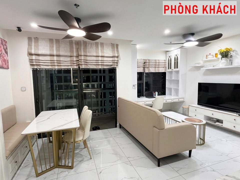 Căn hộ Vinhomes Grand Park Quận 9 2PN giá 12 triệu - Căn góc full nội thất đẹp mắt!