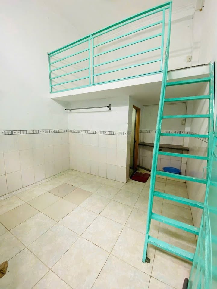 Phòng trọ cho thuê đường Trương Vĩnh Nguyên, Cái Răng, 20m² giá 1.3 triệu - Gần Cao Đẳng FPT & ĐH Tây Đô!