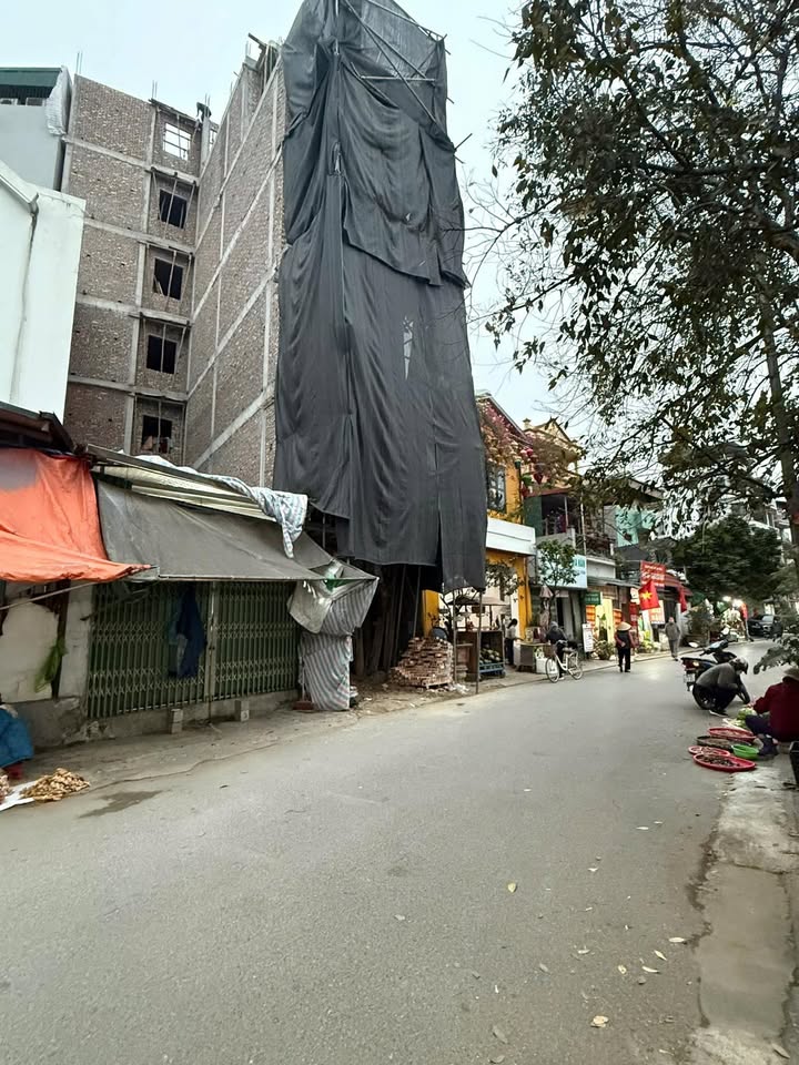 Nhà phố Ngọc Thụy Long Biên 73m² giá 20 tỷ - Kinh doanh sầm uất mặt đường