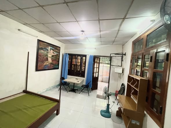 Phòng trọ tầng trệt tại Tuy Hòa 20m² giá 1.5 triệu - Đầy đủ nội thất, chỉ việc vào ở!