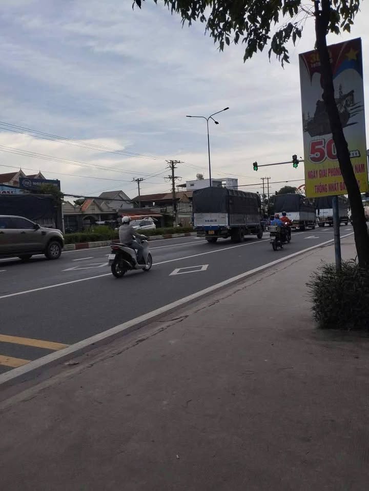 Đất nền mặt tiền ĐT 746, Tân Hiệp, Tân Uyên 900m² giá chỉ 22 tỷ - Đầu tư sinh lời ngay!