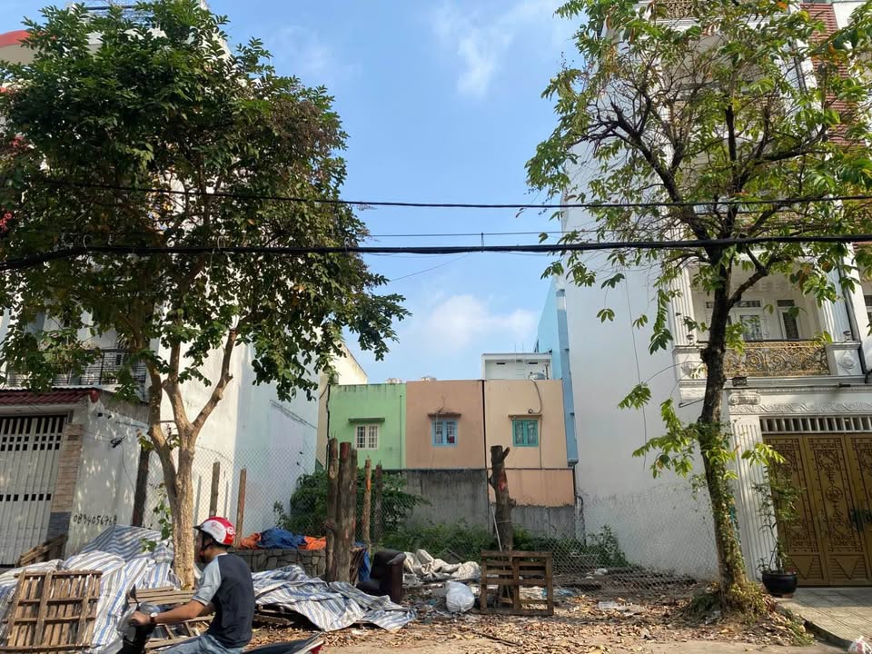 Đất mặt tiền đường 44 Quận 6, diện tích 240m² giá 33 tỷ - Đầu tư sinh lời bền vững!