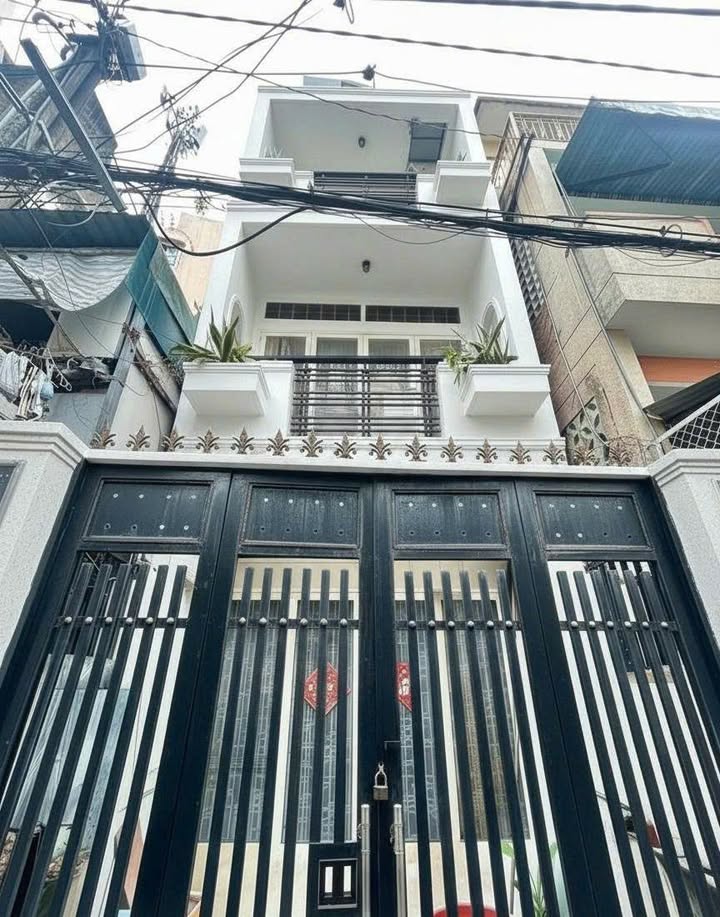 Nhà Hẻm Nguyễn Tiểu La Quận 10 45.6m² giá 7.1 tỷ - Không thể bỏ lỡ!