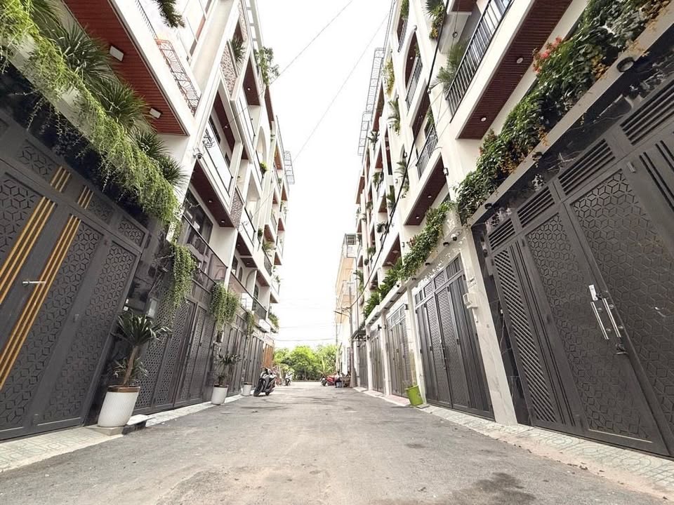 Nhà phố Thới An, Quận 12 - 52m² giá 6.6 tỷ - Full nội thất sang trọng!