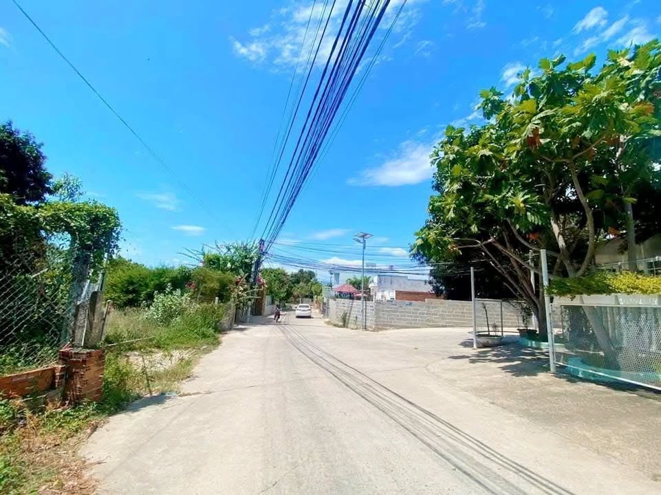 Đất Cam Lộc Cam Ranh 110m² giá 1 tỷ - Khu dân cư sầm uất, đường ô tô