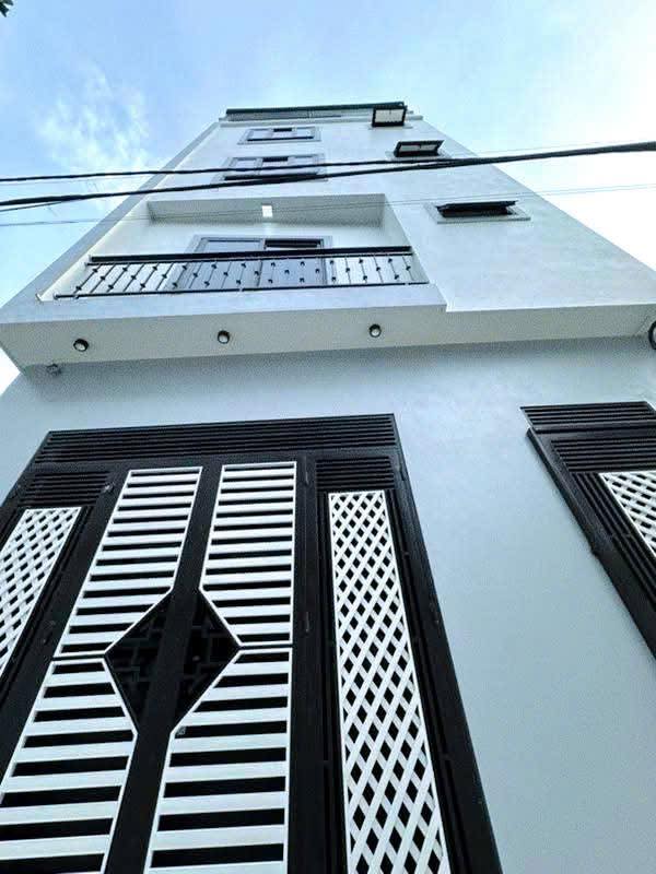 Nhà riêng Trạm Trôi 41m² giá 5.89 tỷ - Lô góc, full nội thất, sân rộng thoáng!