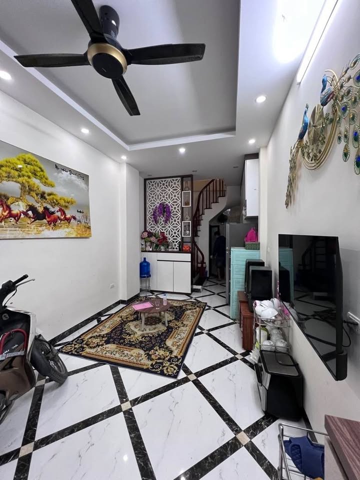 Nhà phố Minh Khai, Hai Bà Trưng 32m² giá 6.35 tỷ - Full nội thất, sẵn sàng ở ngay!