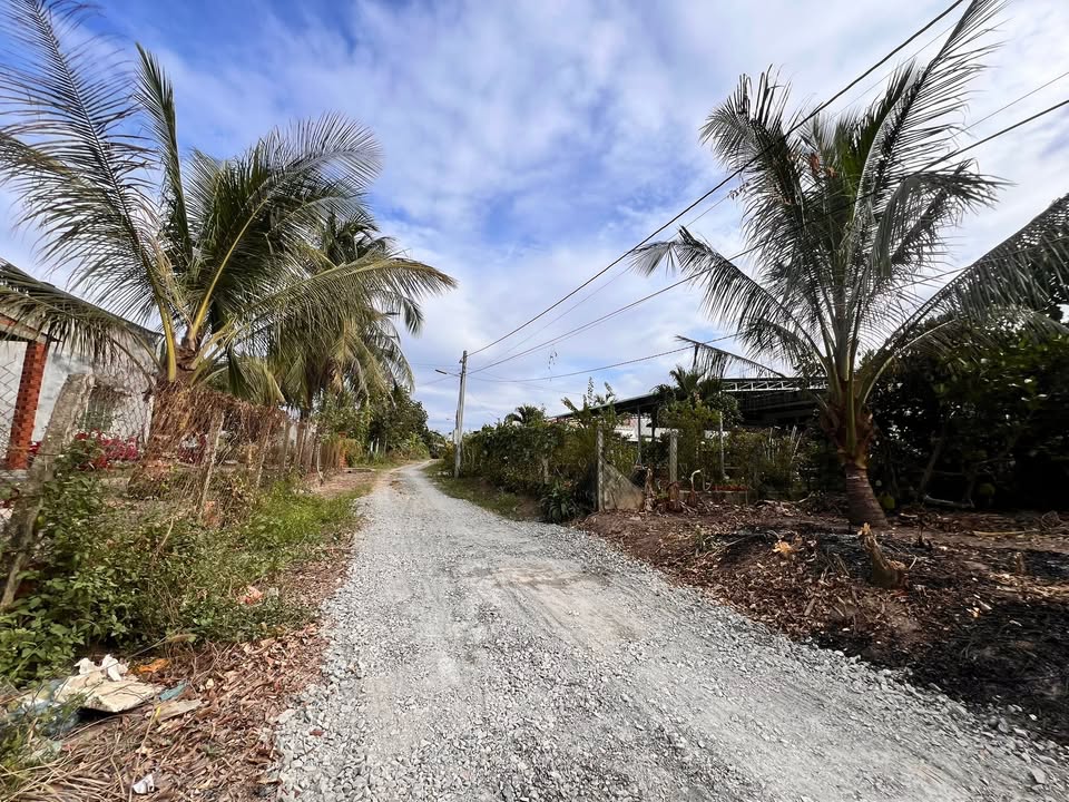 Bán đất Long Hoa, Tây Ninh 290m² giá 650 triệu - Đầu tư sinh lời ngay!