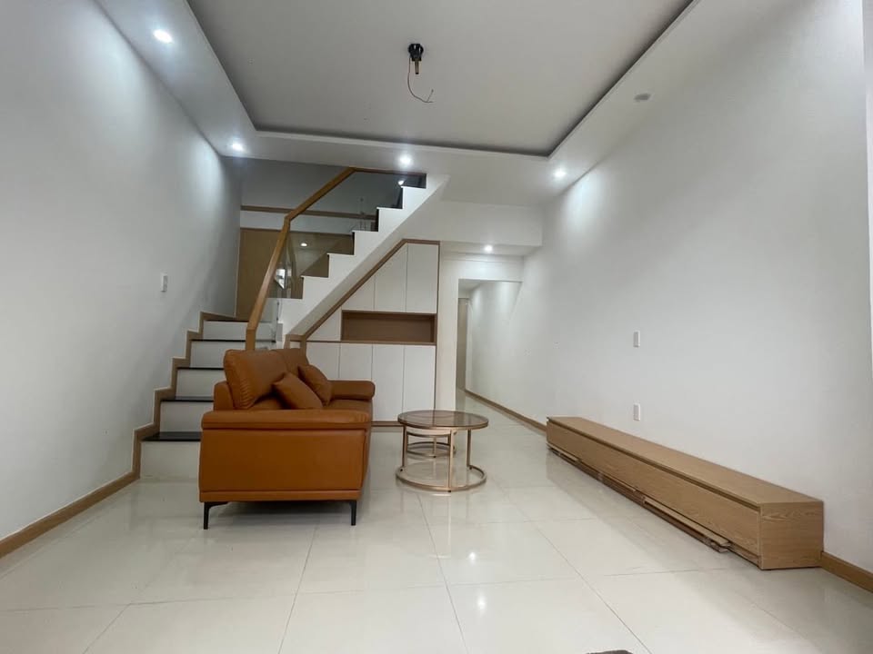 Nhà 2 tầng Hòa Cường Bắc 62m² giá 4.45 tỷ - Vào ở ngay và tận hưởng tiện ích!