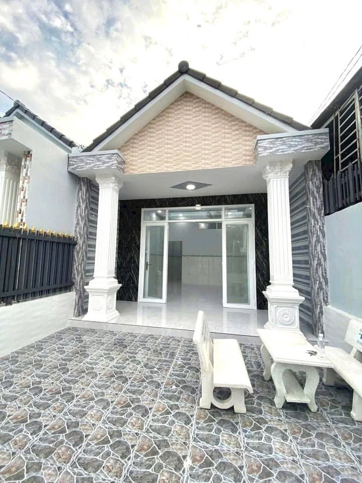 Nhà nguyên căn 120m² tại Ấp Bình Phong, Tân Mỹ Chánh giá 3.5 triệu - Thuận tiện di chuyển!