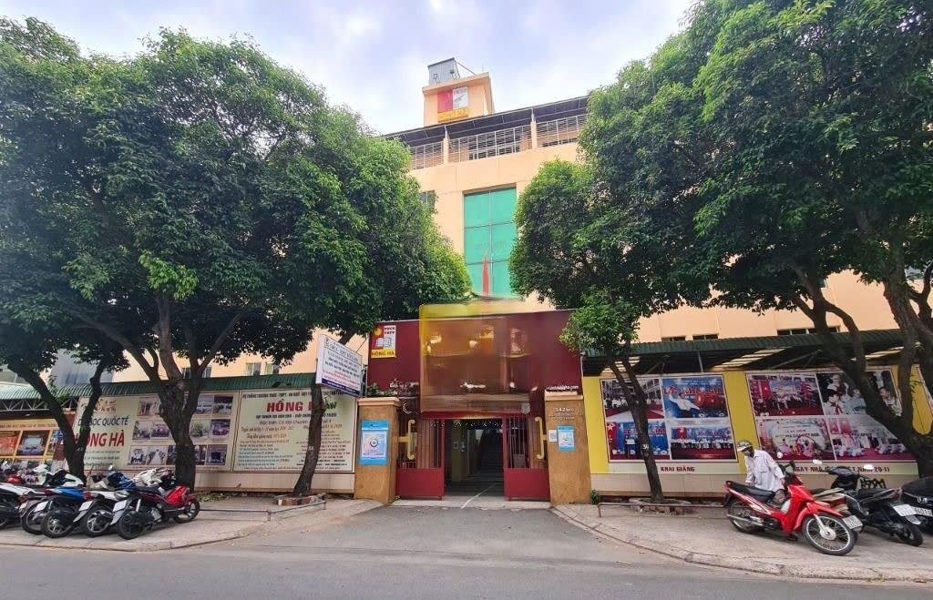 Cho thuê tòa nhà mặt tiền Nguyễn Trọng Tuyển, Tân Bình 1120m² - Phù hợp mọi mô hình kinh doanh!