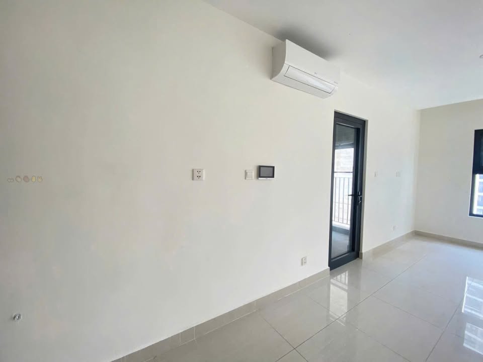 Căn hộ Vinhomes Grand Park Thủ Đức 4.5 triệu - Nhà trống, có rèm sẵn sàng vào ở!