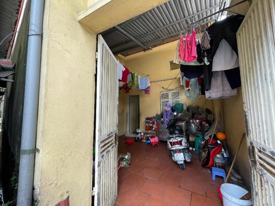 Nhà 100m² Thị Trấn Yên Viên, 4 tỷ - Sẵn sàng đầu tư sinh lời!