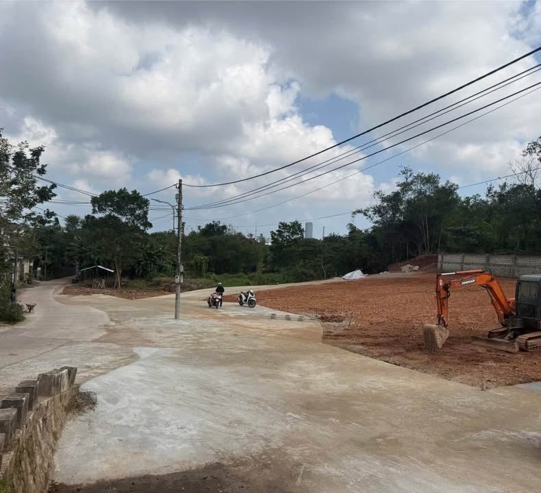 Đất Phân Lô Mặt Tiền Quảng Tế Thủy Xuân 100m² giá 2.5 tỷ - Đầu tư sinh lời ngay!