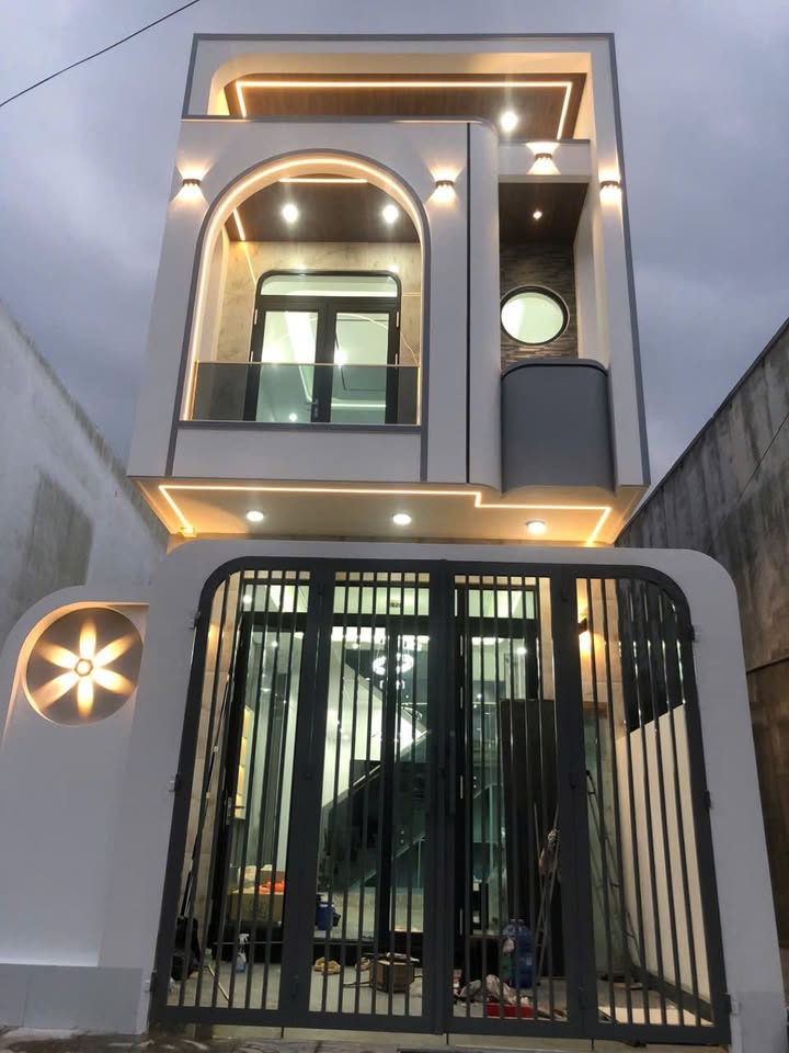 Nhà 2 Tầng Khu Dân Cư Bình Nhựt, 85.5m² giá 5.39 tỷ - Đẳng cấp hiện đại, full nội thất!